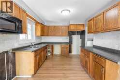 103 HANNA CRESCENT | Sarnia Ontario | Slide Image Nine