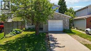 77 FINCH DRIVE | Sarnia Ontario | Slide Image Thirty-seven