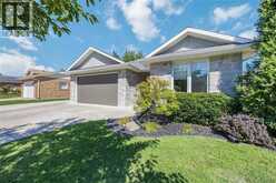 1040 FINCH DRIVE | Sarnia Ontario | Slide Image Two