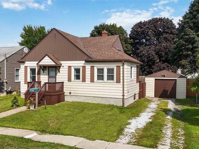 322 COTTERBURY STREET Sarnia Ontario, N7T 6M6 - 3 Bedrooms Home For Sale