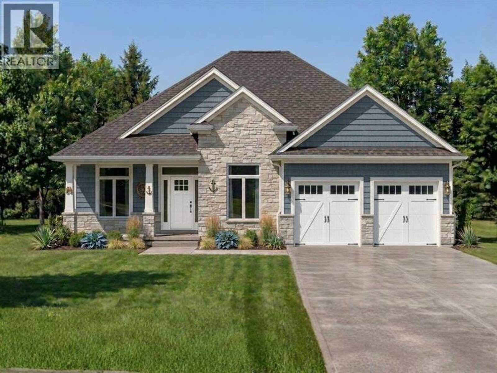 3574 KAWARTHA DRIVE, Plympton-Wyoming, Ontario N0N 1E0