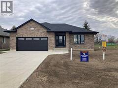 4013 GREENWOOD STREET Petrolia Ontario, N0N 1R0