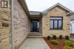 3560 BRITT BOULEVARD | Plympton-Wyoming Ontario | Slide Image Three