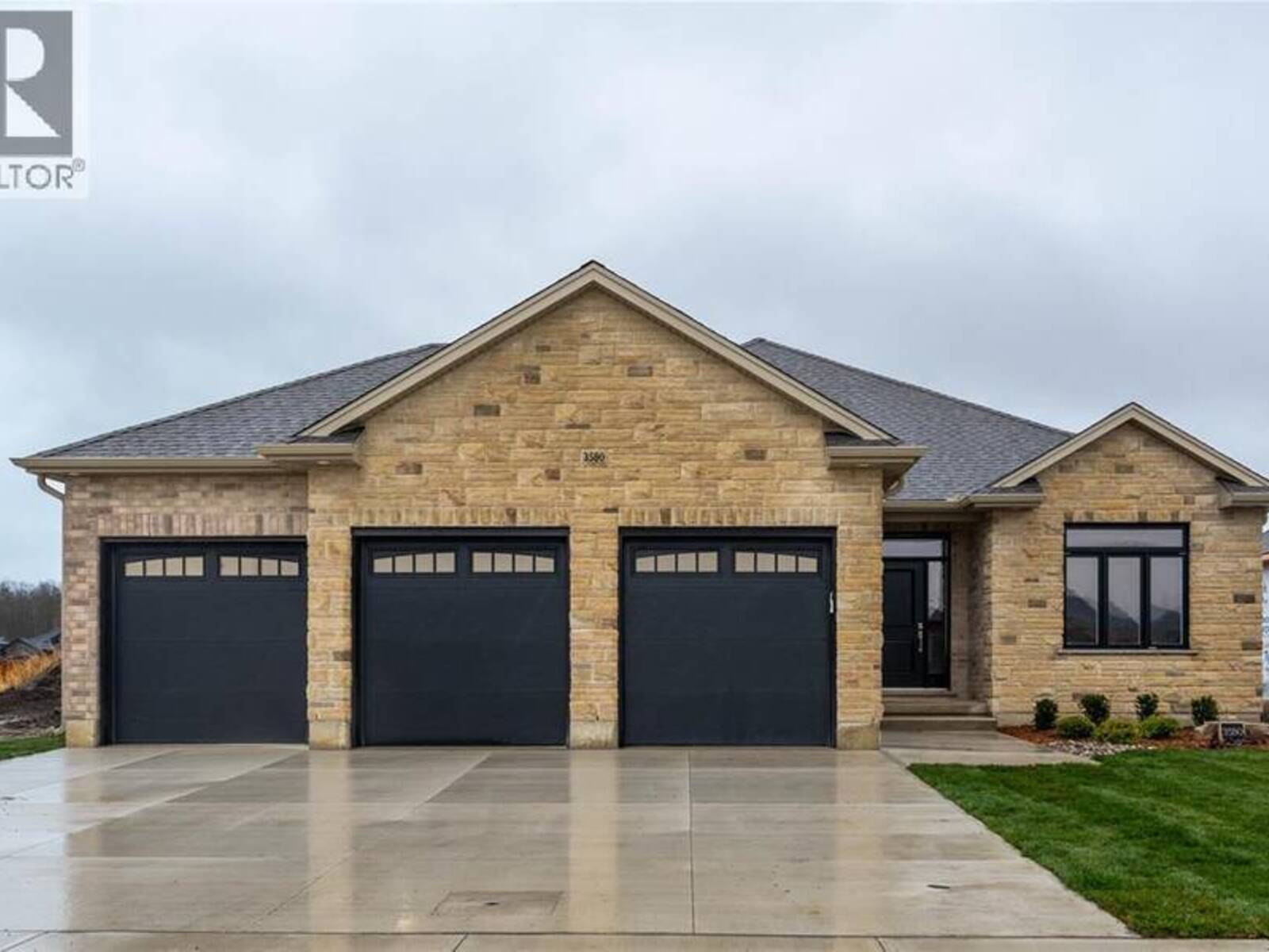 3560 BRITT BOULEVARD, Plympton-Wyoming, Ontario N0N 1E0