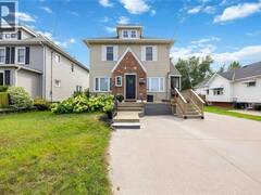 207 VICTORIA AVENUE East Sarnia Ontario, N7V 1H7