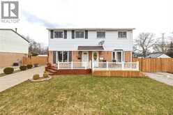 1103 CARDIFF COURT | Sarnia Ontario | Slide Image One