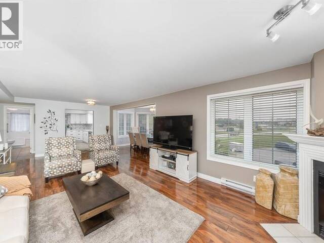 1520 Venetian BOULEVARD Unit# M201 Sarnia Ontario, N7T 7Z8 - 2 Bedrooms Waterfront Condo For Sale