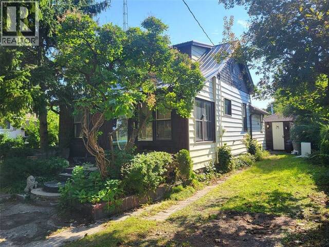 19 MONK STREET Sarnia Ontario, N7V 1M5 - 1 Bedroom Waterfront Home For sale