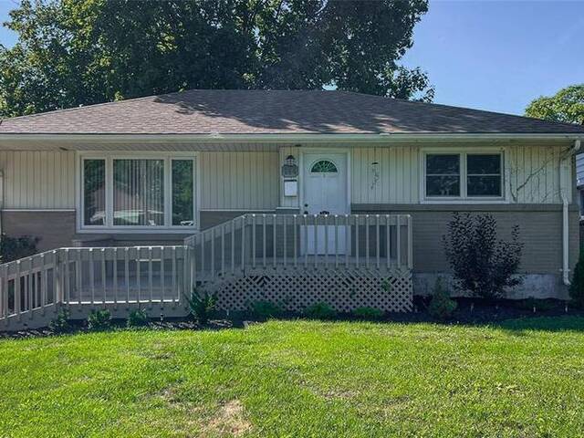 144 GREY CRESCENT Sarnia Ontario, N7S 2S4 - 3 Bedrooms Home For Sale