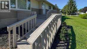 144 GREY CRESCENT | Sarnia Ontario | Slide Image Three