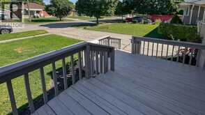 144 GREY CRESCENT | Sarnia Ontario | Slide Image Four