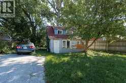 1988 BEACHWOOD AVENUE | Sarnia Ontario | Slide Image Ten