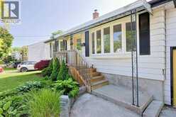 898 GRANDVIEW AVENUE | Sarnia Ontario | Slide Image Three