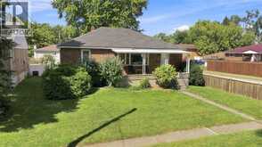 721 WILLIAM AVENUE | Sarnia Ontario | Slide Image Thirty