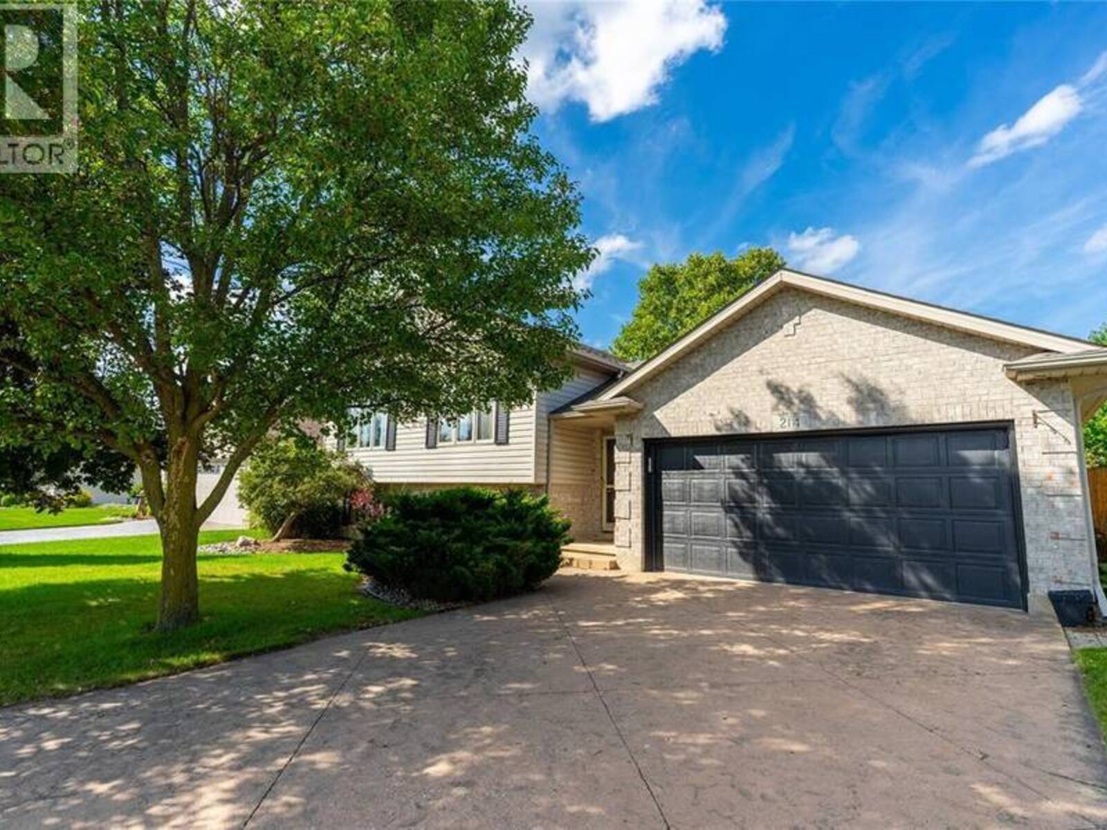 214 OMAHA DRIVE, St. Clair, Ontario N0N 1G0