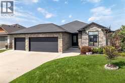 3939 ARIE COURT | Plympton-Wyoming Ontario | Slide Image Two