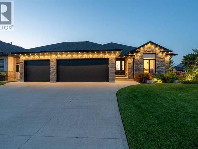 3939 ARIE COURT Plympton-Wyoming Ontario, N0N 1E0 - 4 Bedrooms Home For Sale