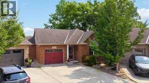821 Carriage WAY | Sarnia Ontario | Slide Image Two