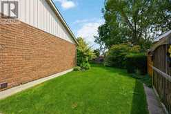 821 Carriage WAY | Sarnia Ontario | Slide Image Thirty-eight