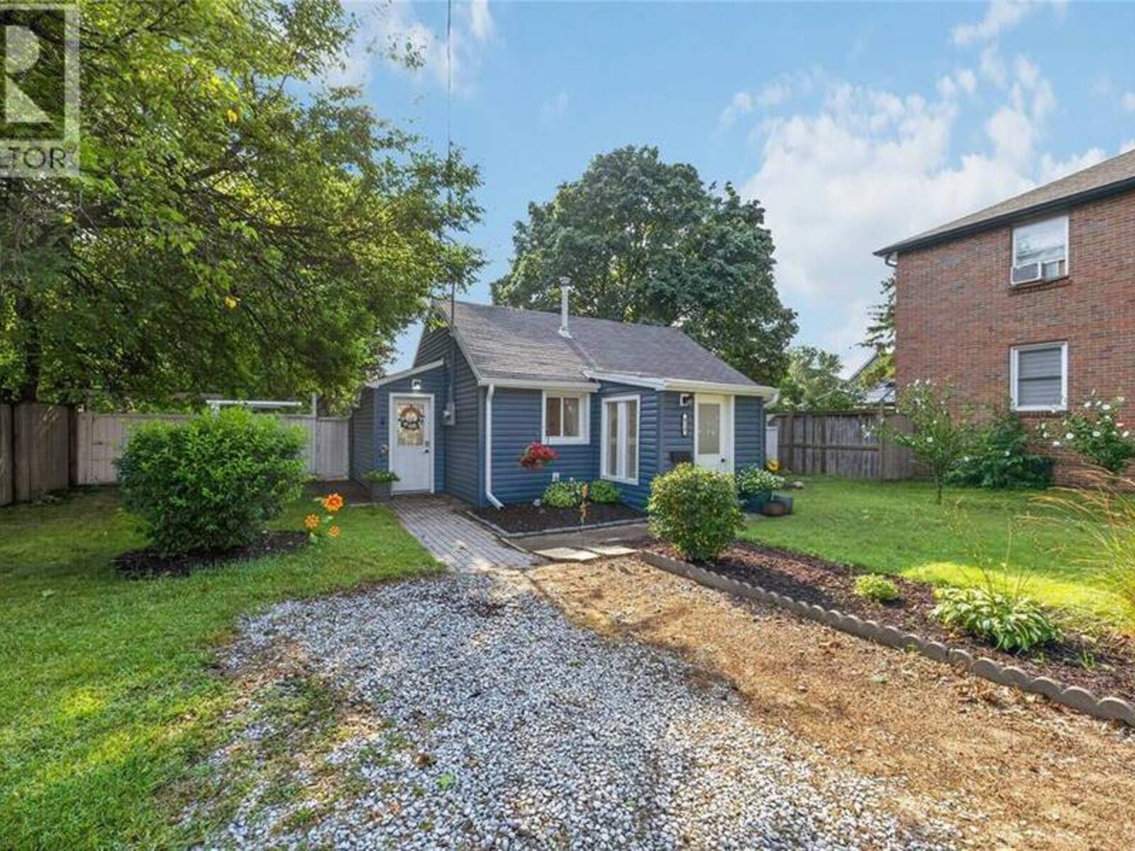 410 LYDIA STREET, Sarnia, Ontario N7T 6P6