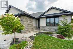 709 FERDINANDS CRESCENT | Sarnia Ontario | Slide Image Three