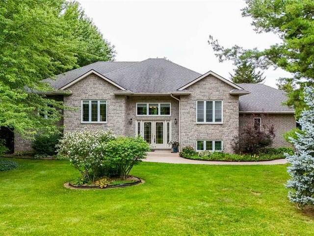 8766 VANCE DRIVE Lambton Shores Ontario, N0N 1J7 - 3 Bedrooms Home For Sale