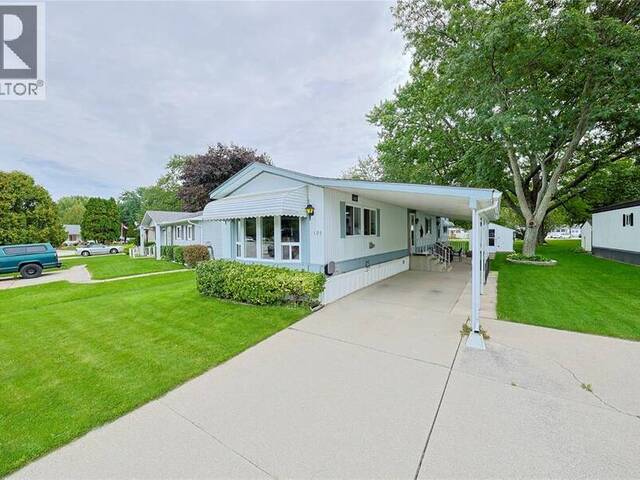 1940 London LINE Unit# 105 Sarnia Ontario, N7W 1B5 - 2 Bedrooms Home For Sale