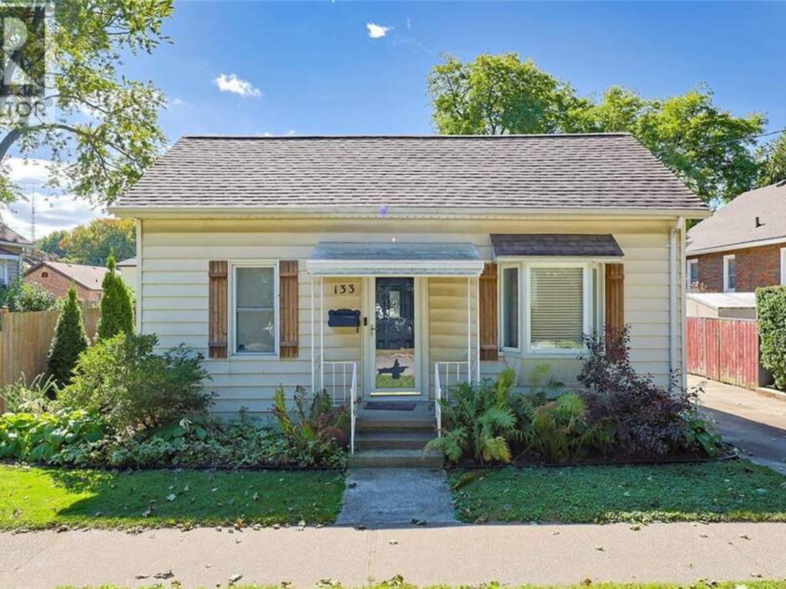 133 BRIGHT STREET, Sarnia, Ontario N7T 4E6