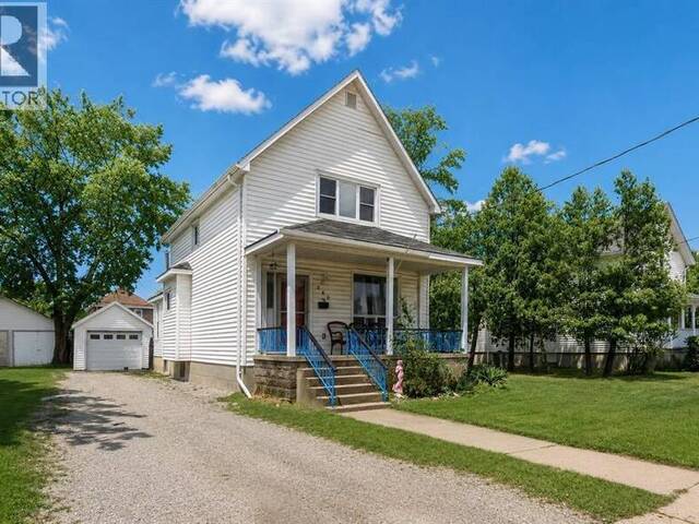 260 MITTON STREET South Sarnia Ontario, N7T 3E1 - 4 Bedrooms Home For Sale