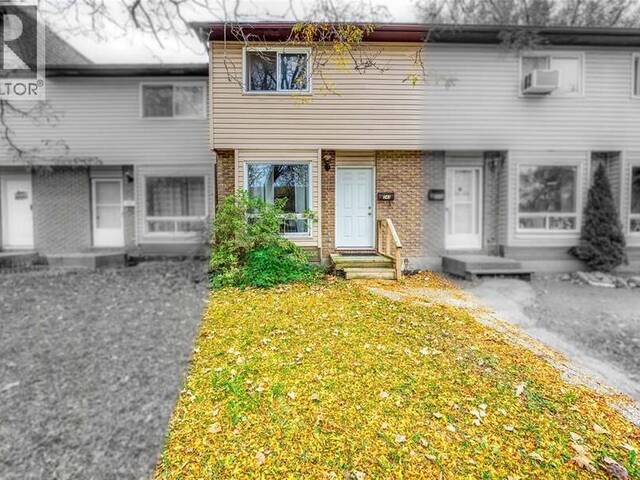 243 HAMPTON AVENUE Unit# 13 Sarnia Ontario, N7S 4Y7 - 2 Bedrooms Condo For Sale