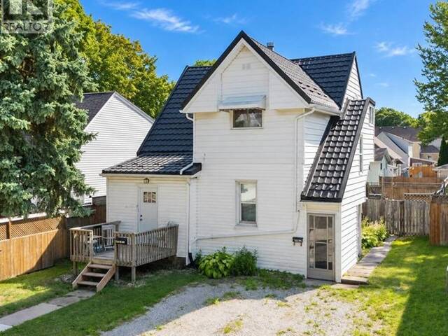 404 RUSSELL STREET South Sarnia Ontario, N7T 3M7 - Multi-family Home For Sale