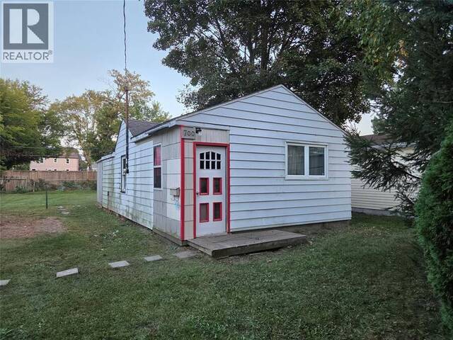 700 Copland ROAD Sarnia Ontario, N7T 7B4 - 1 Bedroom Home For Sale