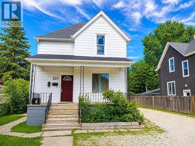 257 VIDAL STREET South Sarnia Ontario, N7T 2T8 - 5 Bedrooms Home For Sale
