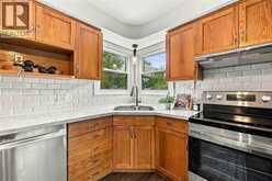 699 WILLIAM AVENUE | Sarnia Ontario | Slide Image Thirteen