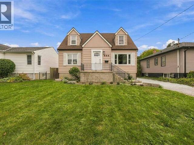 699 WILLIAM AVENUE Sarnia Ontario, N7T 7C7 - 5 Bedrooms Home For Sale