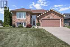4026 Applewood DRIVE | Petrolia Ontario | Slide Image One