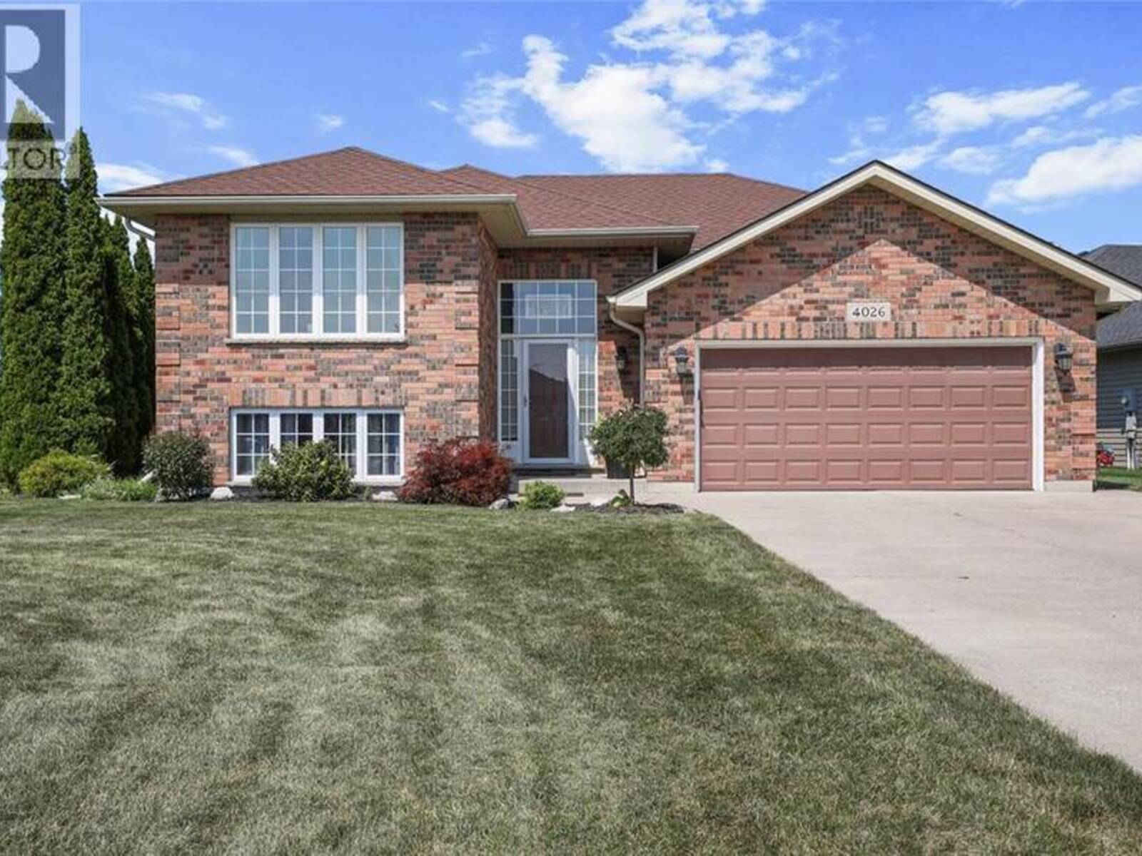 4026 Applewood DRIVE, Petrolia, Ontario N0N 1R0