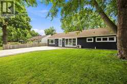 887 MCCAW STREET | Sarnia Ontario | Slide Image Four