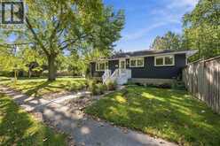 957 KENSINGTON BOULEVARD | Sarnia Ontario | Slide Image Two