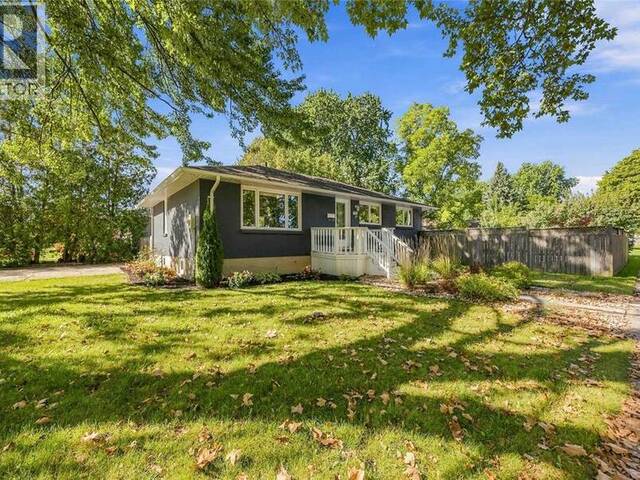 957 KENSINGTON BOULEVARD Sarnia Ontario, N7S 1M9 - 3 Bedrooms Home For Sale