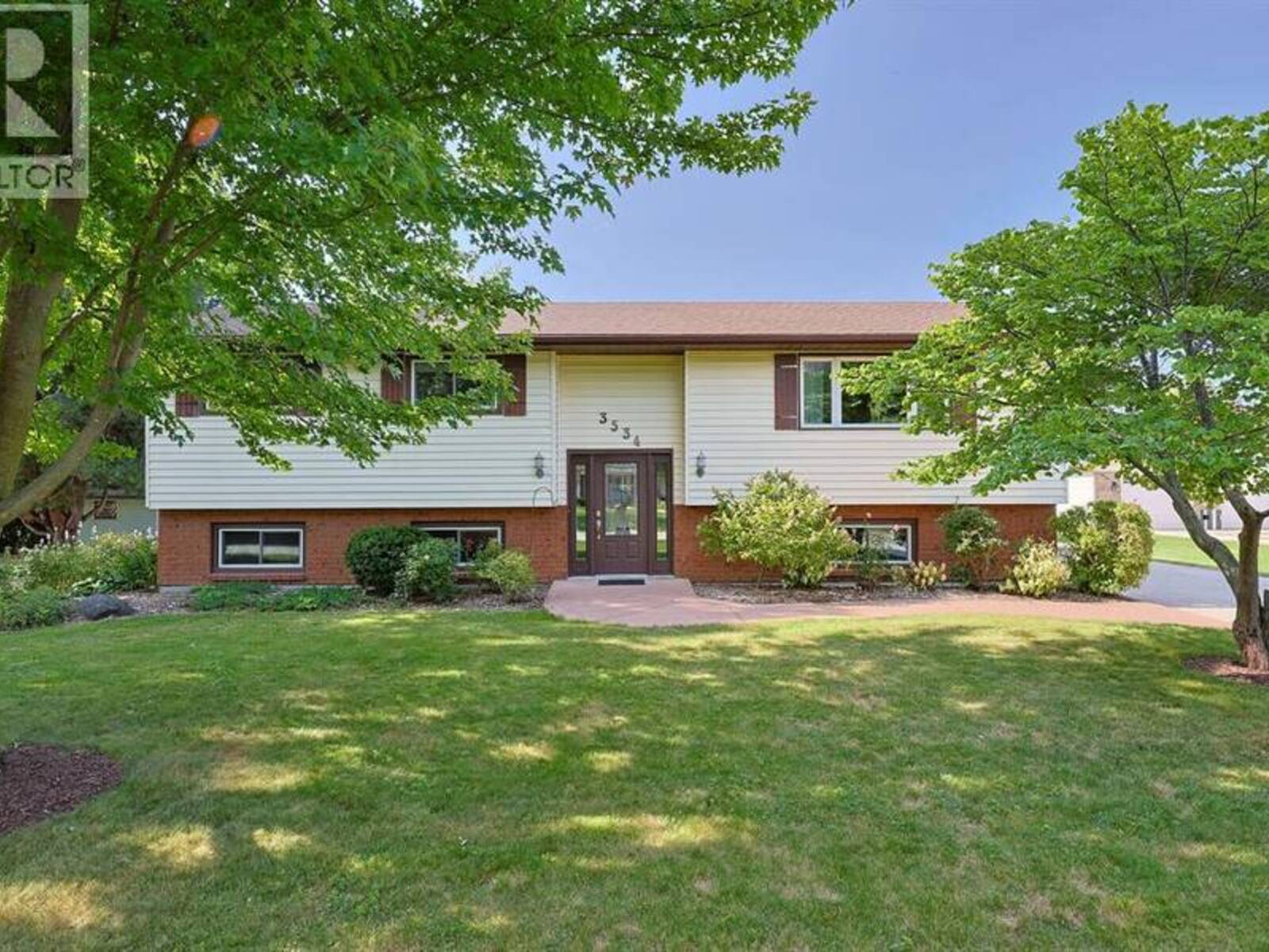 3534 CLARENCE STREET, Plympton-Wyoming, Ontario N0N 1E0