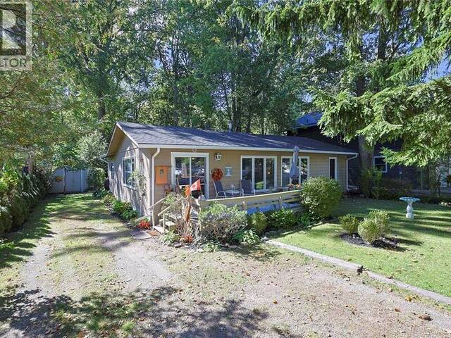 9906 LAKE ROAD Lambton Shores Ontario, N0N 1J1 - 3 Bedrooms Waterfront Home For sale