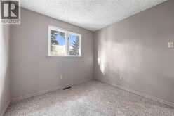 51 Maplestone AVENUE | Sarnia Ontario | Slide Image Fifteen