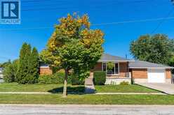 702 ROSS AVENUE | Sarnia Ontario | Slide Image Two