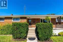 702 ROSS AVENUE | Sarnia Ontario | Slide Image Three