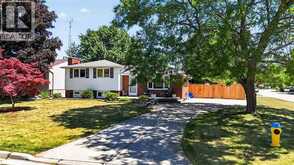 492 PARKDALE CRESCENT | St. Clair Ontario | Slide Image Thirty-five