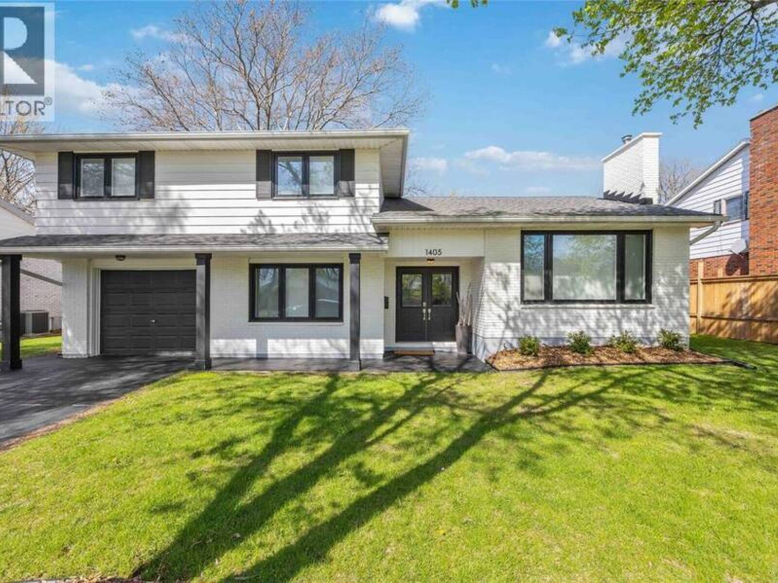 1405 MURPHY ROAD, Sarnia, Ontario N7S 2Y8