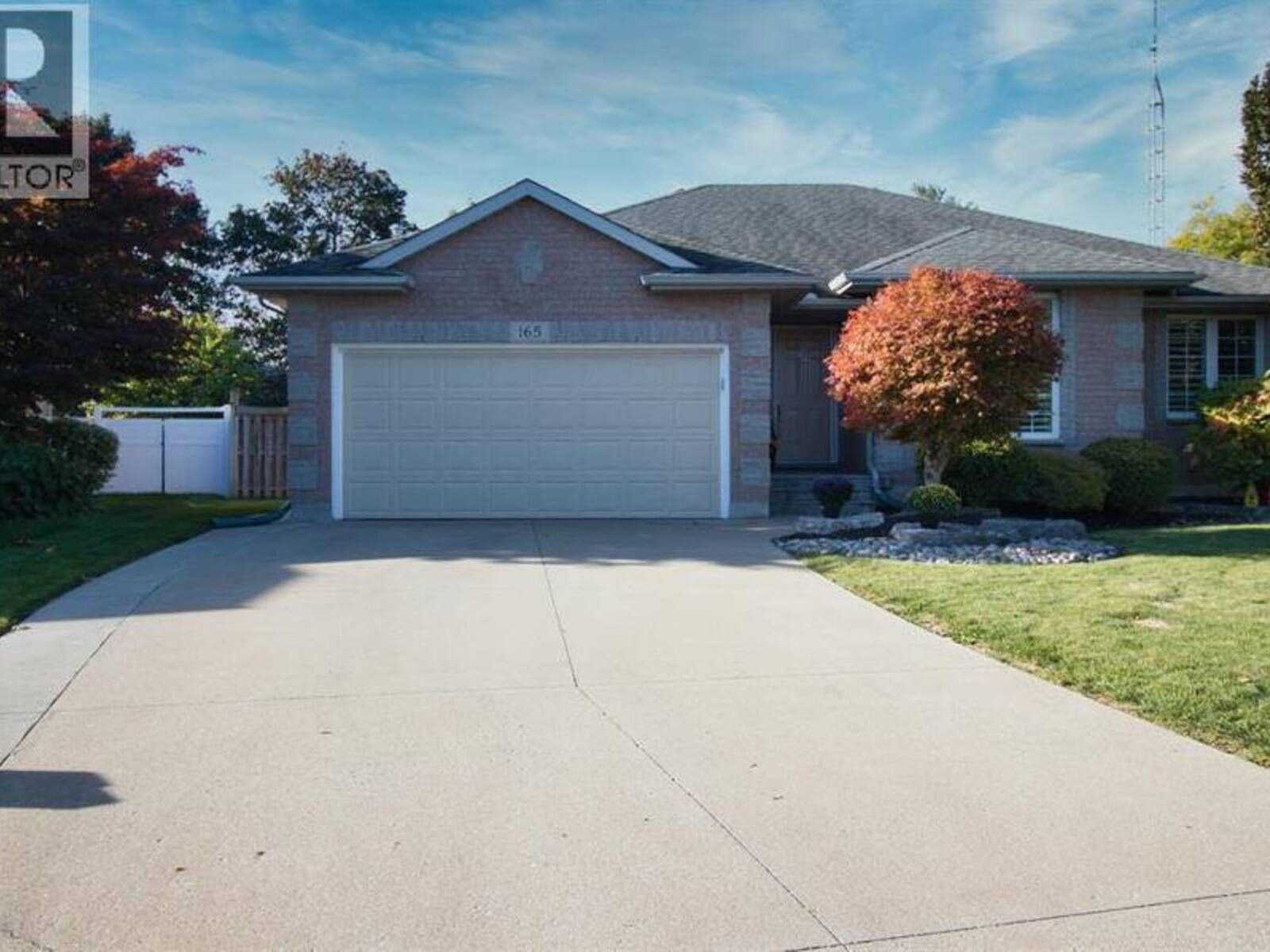 165 ALEX CAMERON COURT, Sarnia, Ontario N7W 1C3