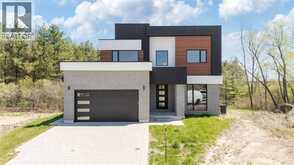 204 MERRITT COURT | Parkhill Ontario | Slide Image One