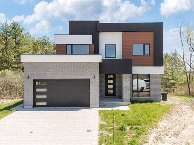 204 MERRITT COURT Parkhill Ontario, N0M 2K0 - 4 Bedrooms Home For Sale